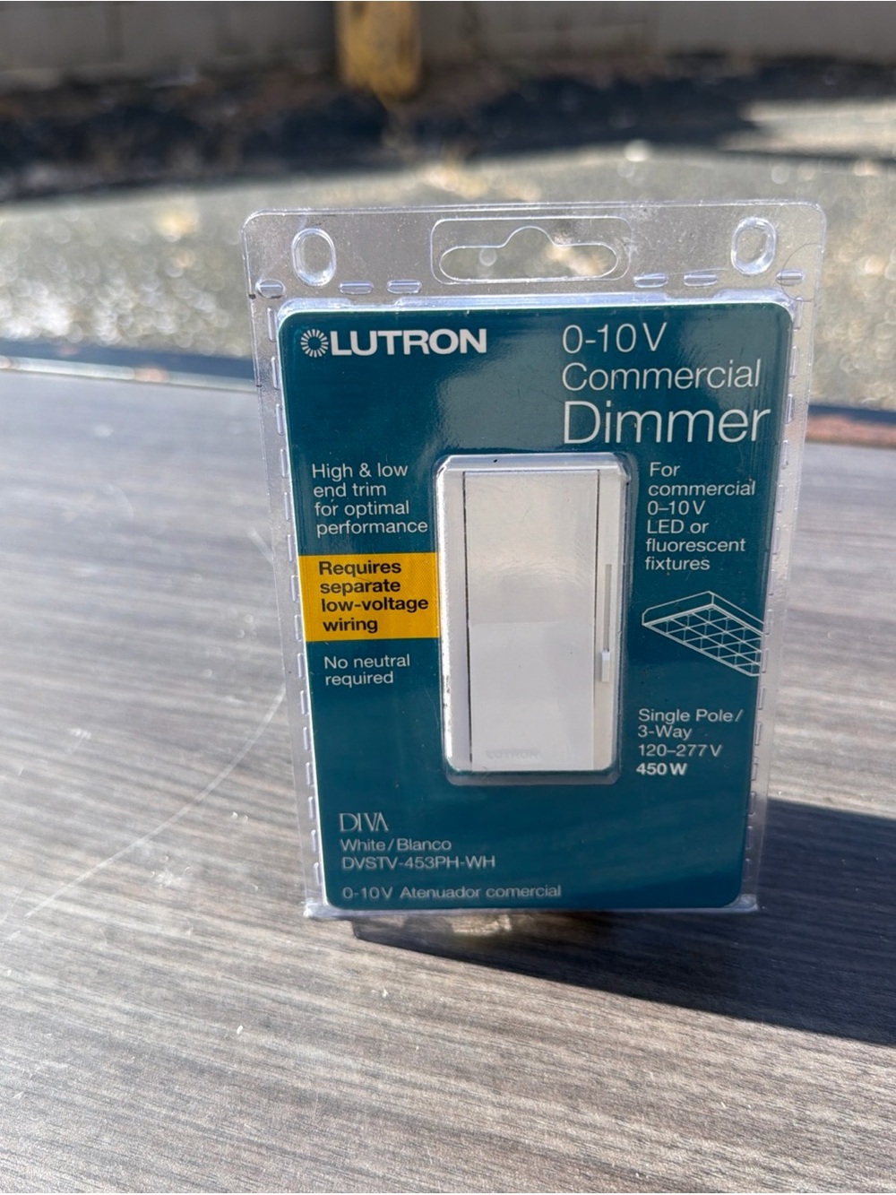 Lutron DVSTV-453PH-WH Diva 0–10 V Control Commercial Dimmer